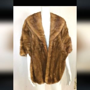 VINTAGE buffum's California Mink Shawl with Pockets